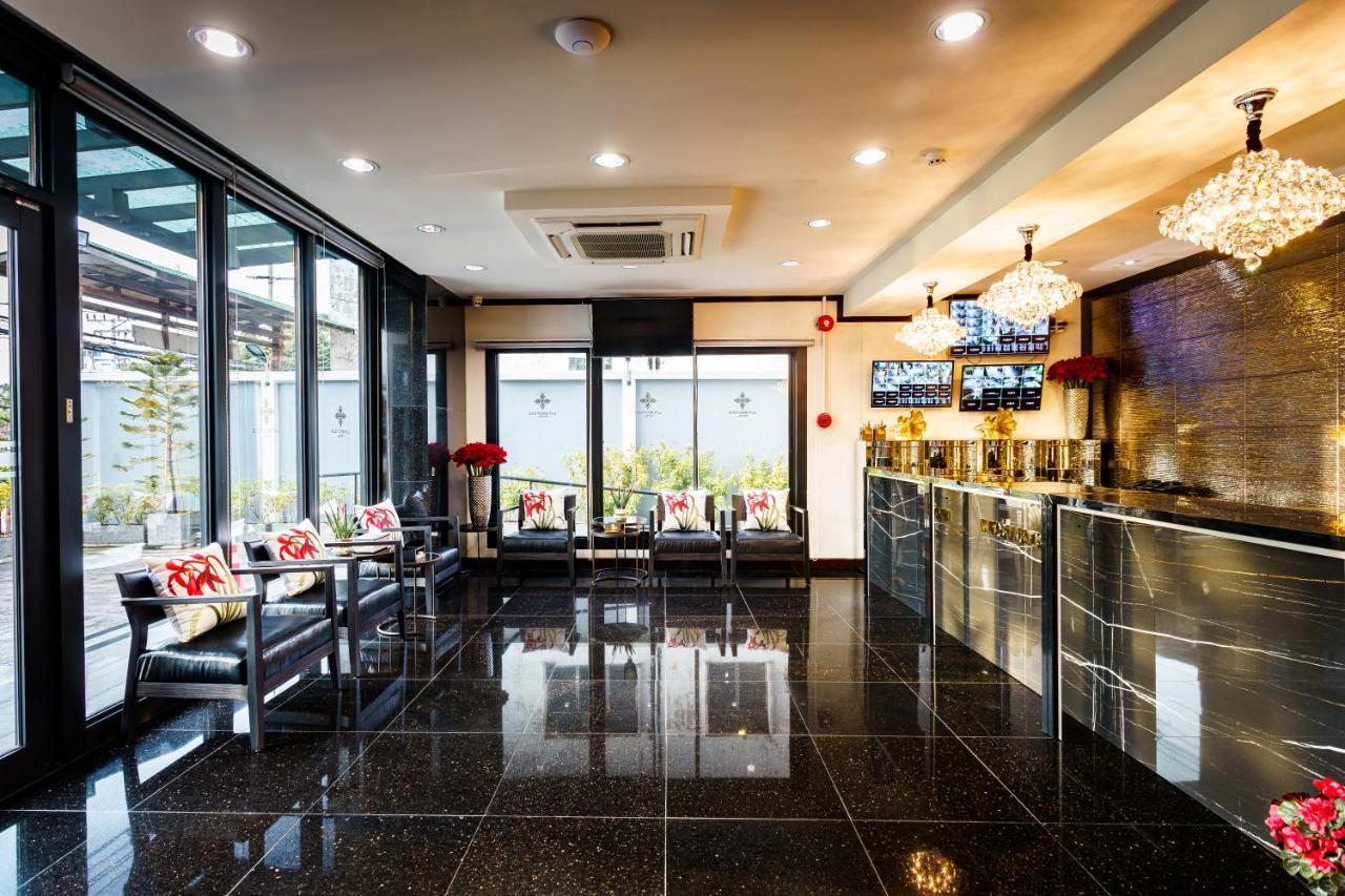 Lux Boutique Hotel Нонтхабурі Екстер'єр фото