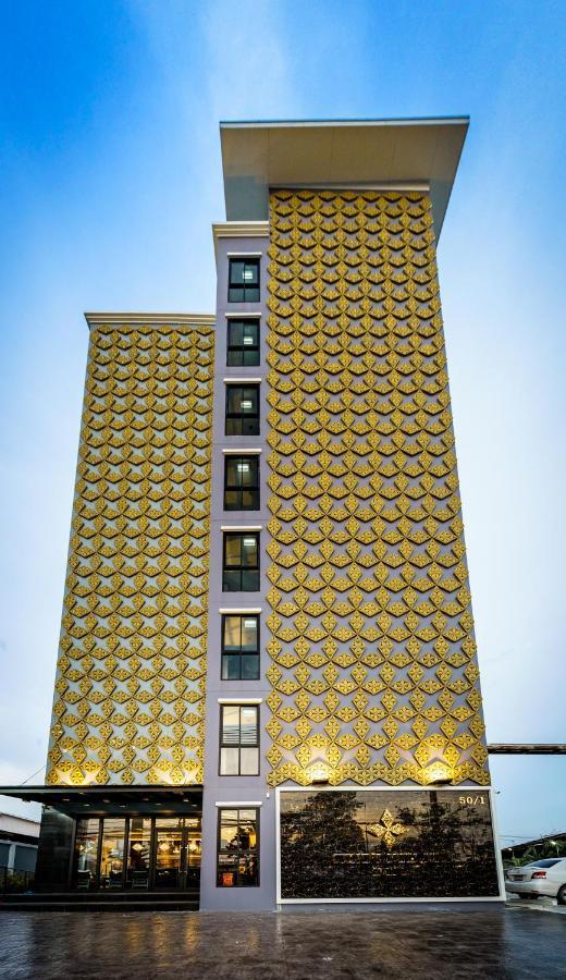 Lux Boutique Hotel Нонтхабурі Екстер'єр фото