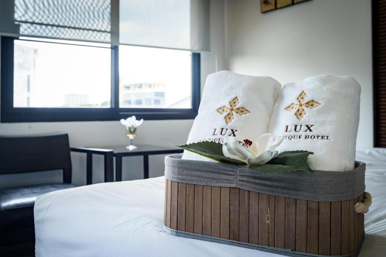 Lux Boutique Hotel Нонтхабурі Екстер'єр фото