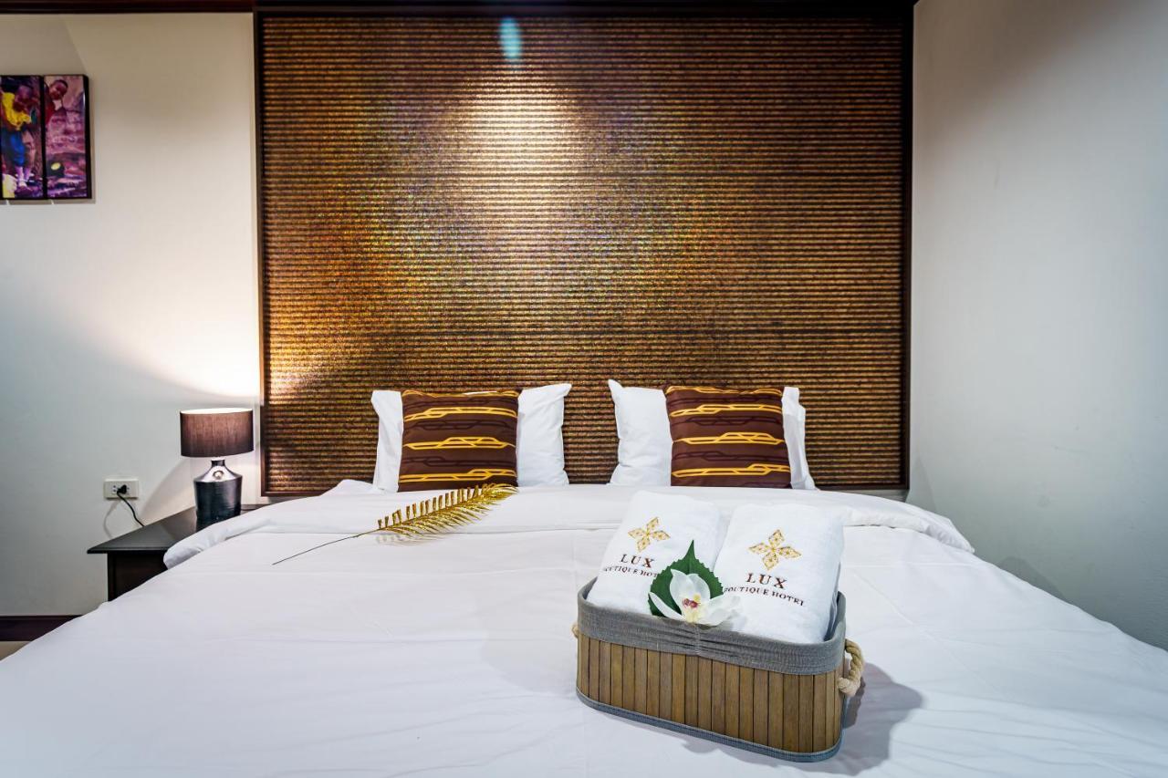 Lux Boutique Hotel Нонтхабурі Екстер'єр фото