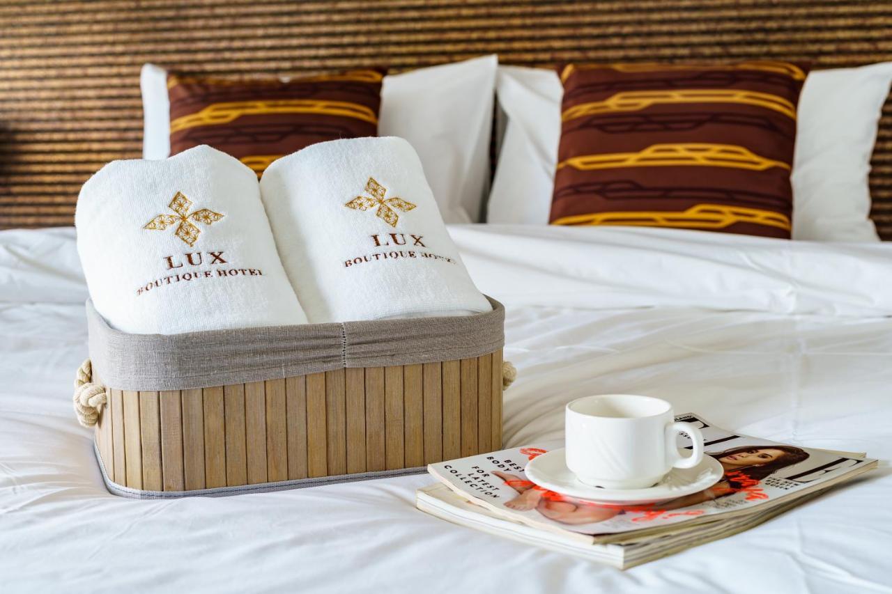 Lux Boutique Hotel Нонтхабурі Екстер'єр фото