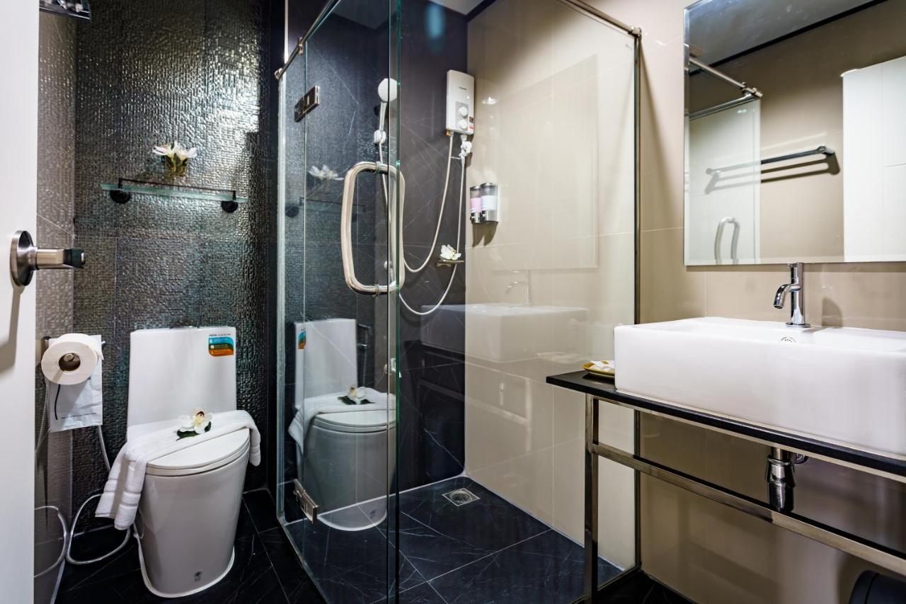 Lux Boutique Hotel Нонтхабурі Екстер'єр фото