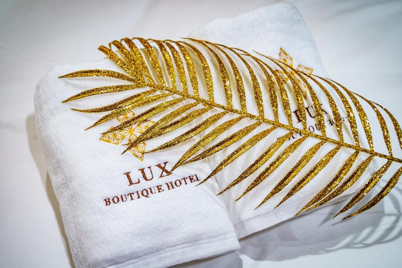 Lux Boutique Hotel Нонтхабурі Екстер'єр фото
